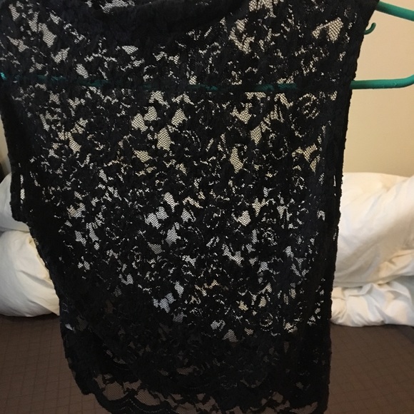 Top - Picture 2 of 3